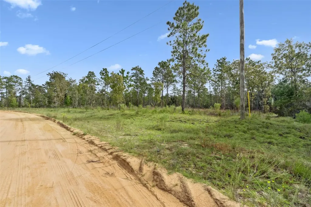 240 Cessna Way Hawthorne FL 32640