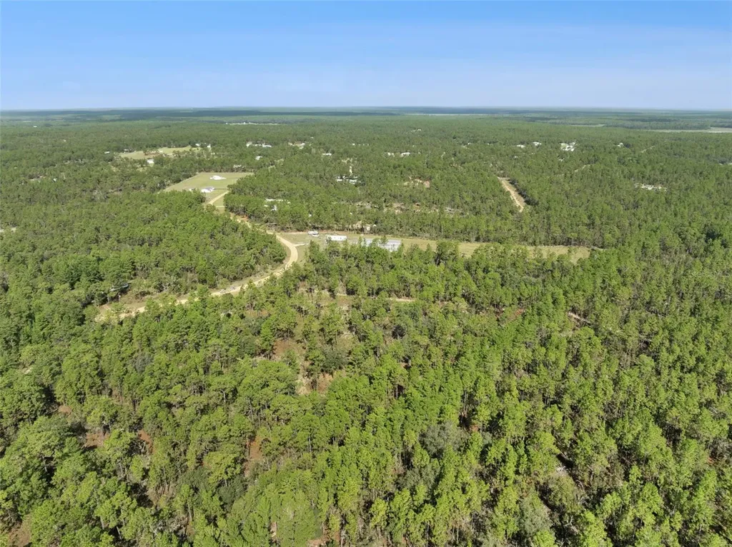 240 Cessna Way Hawthorne FL 32640