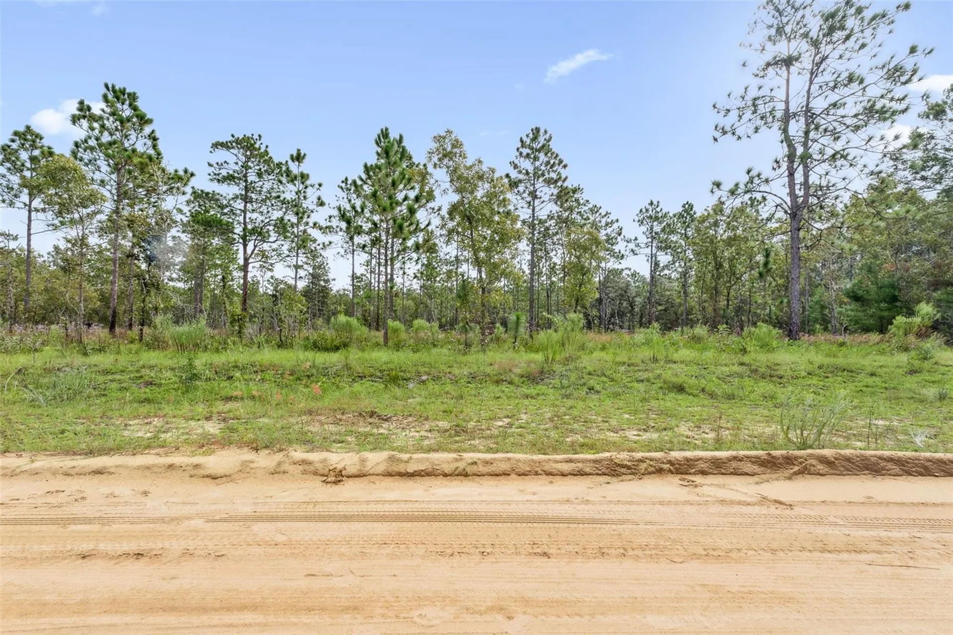 240 Cessna Way Hawthorne FL 32640