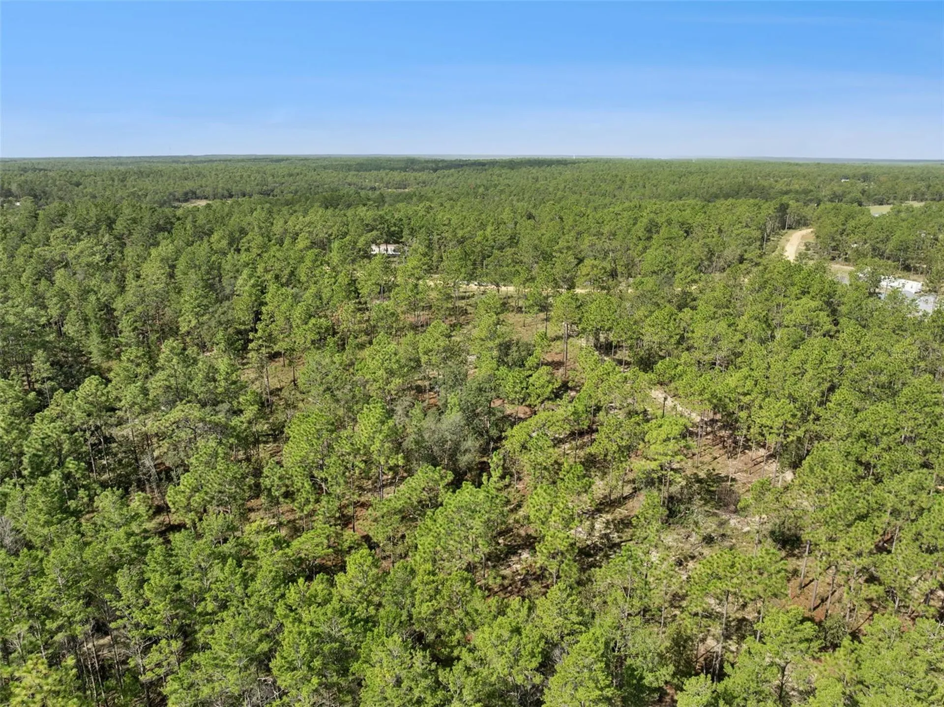 240 Cessna Way Hawthorne FL 32640