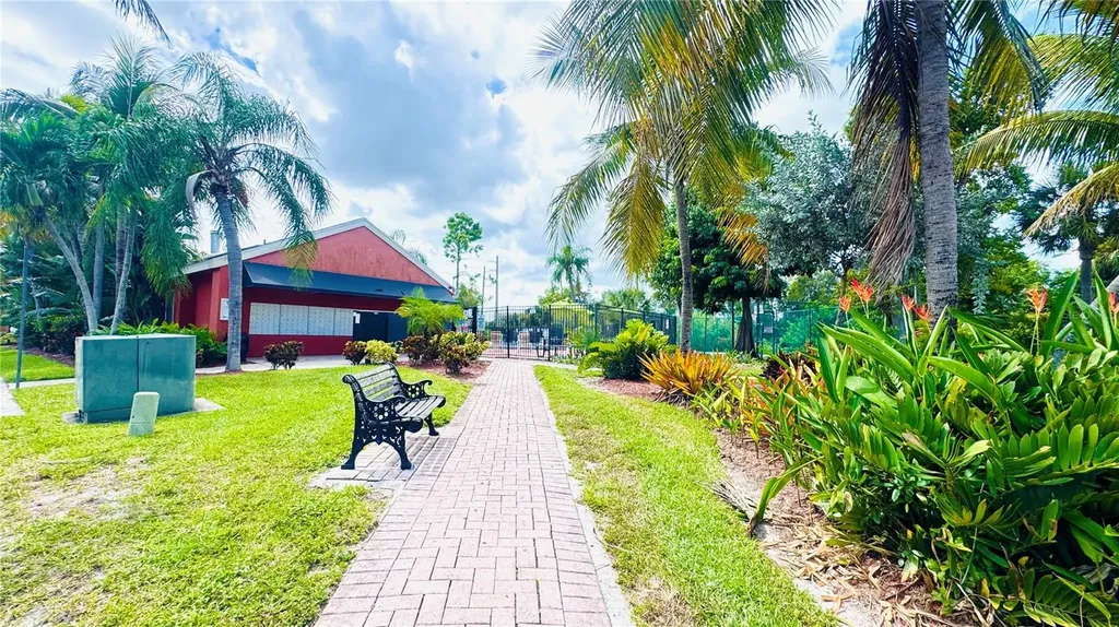 2915 Winkler Avenue Fort Myers FL 33916