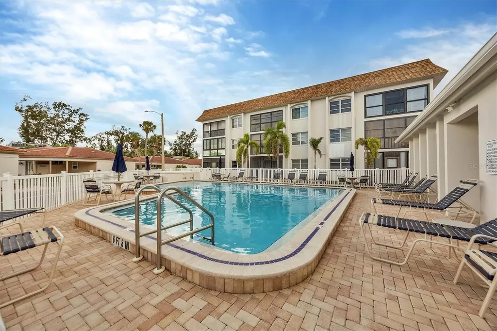 116 Vista Hermosa Circle Sarasota FL 34242