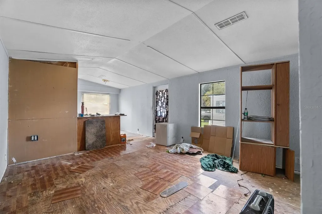 636 3rd Street Polk City FL 33868