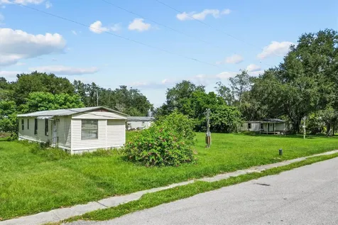 636 3rd Street Polk City FL 33868