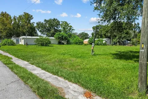 636 3rd Street Polk City FL 33868