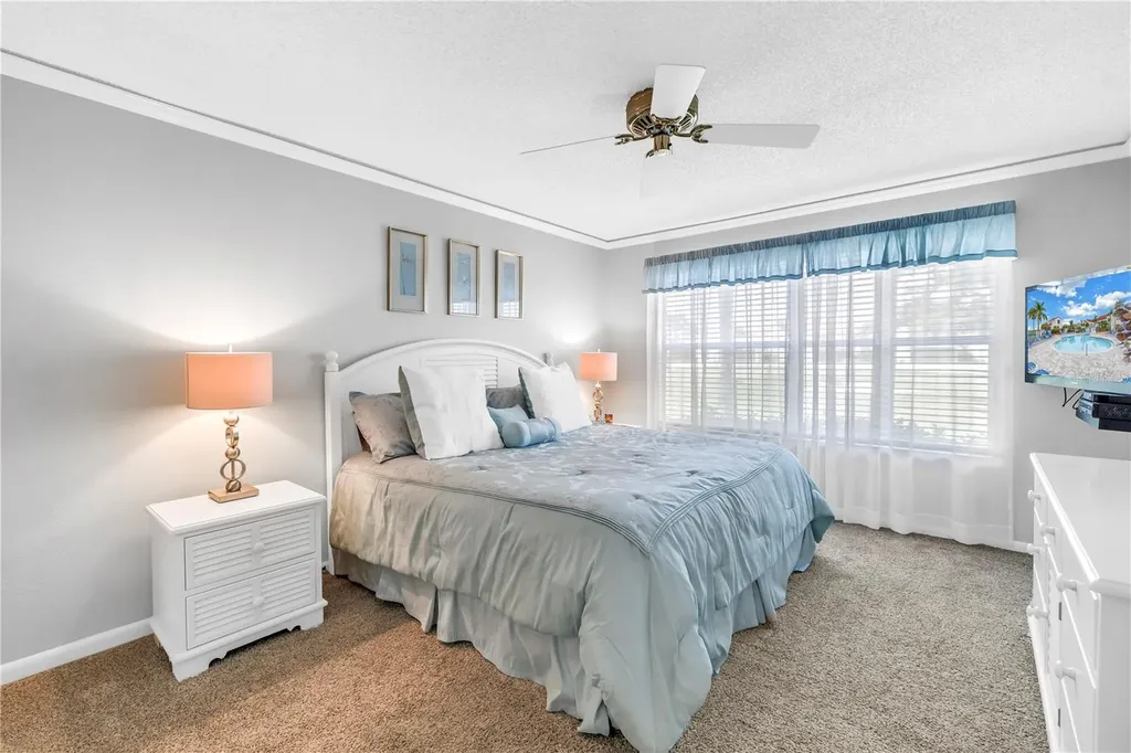 6085 Bahia Del Mar Boulevard St Petersburg FL 33715