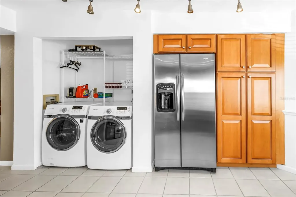 6085 Bahia Del Mar Boulevard St Petersburg FL 33715