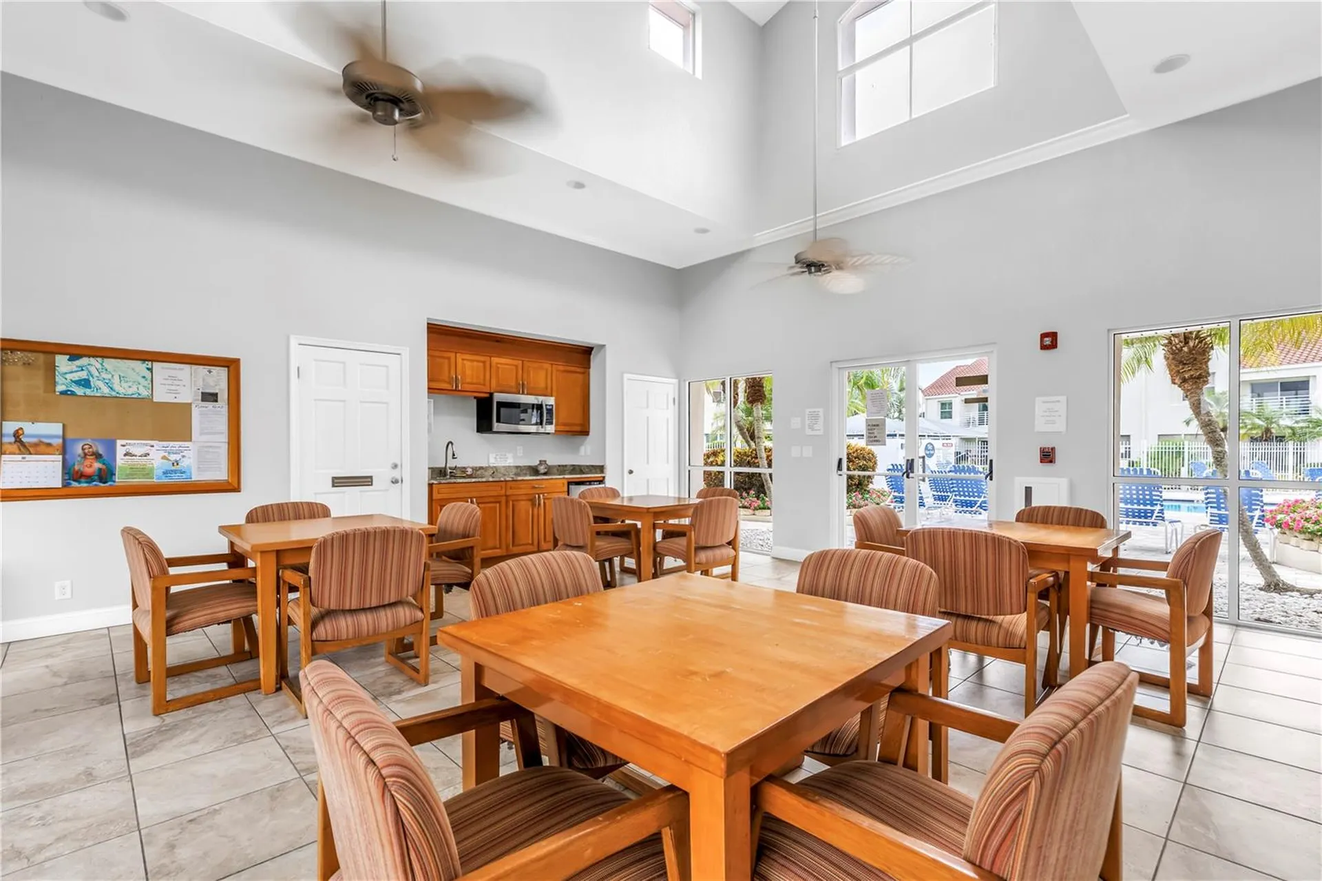 6085 Bahia Del Mar Boulevard St Petersburg FL 33715