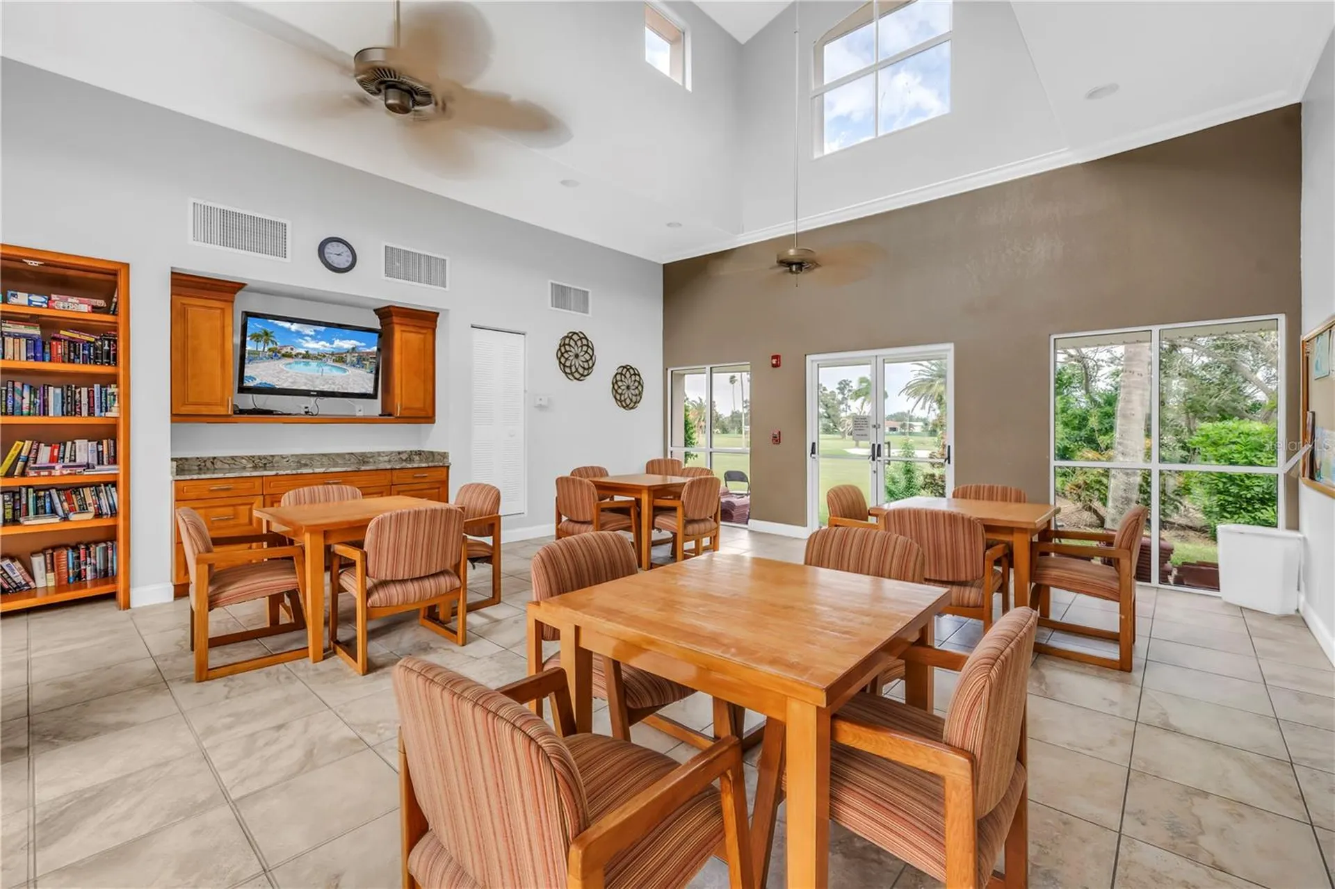 6085 Bahia Del Mar Boulevard St Petersburg FL 33715