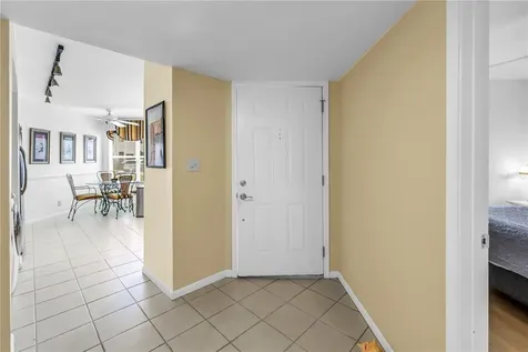 6085 Bahia Del Mar Boulevard St Petersburg FL 33715