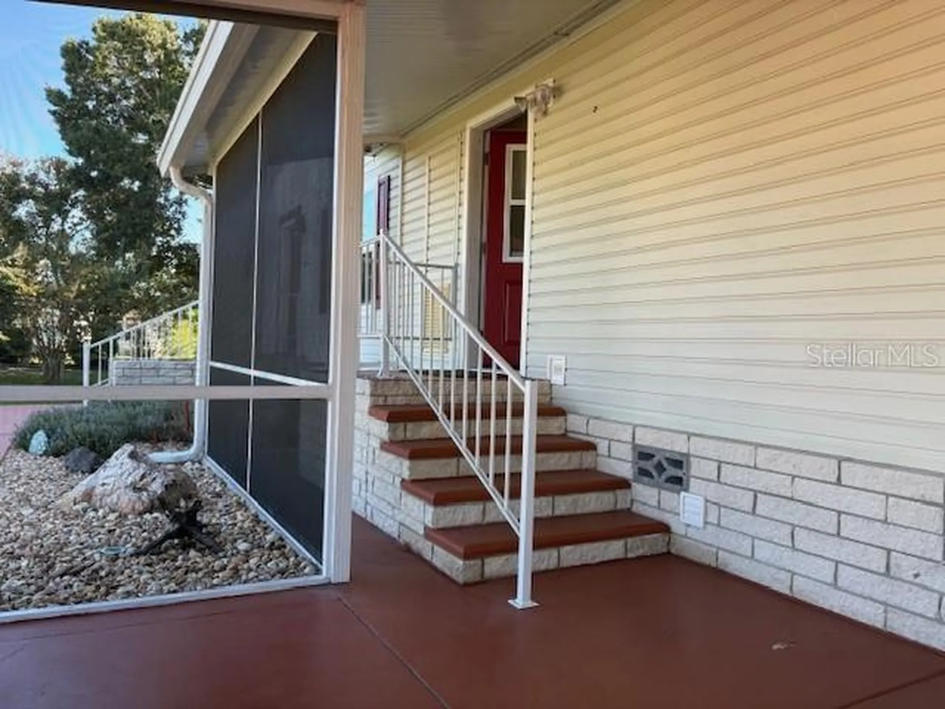 1894 Elizabeth Lane Mount Dora FL 32757