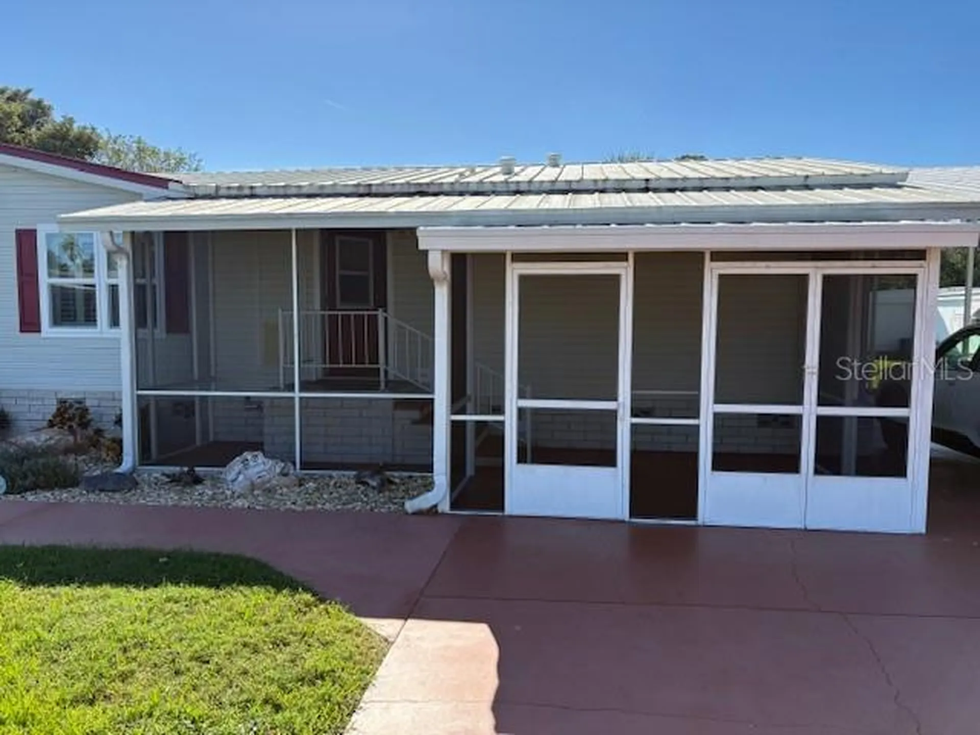 1894 Elizabeth Lane Mount Dora FL 32757
