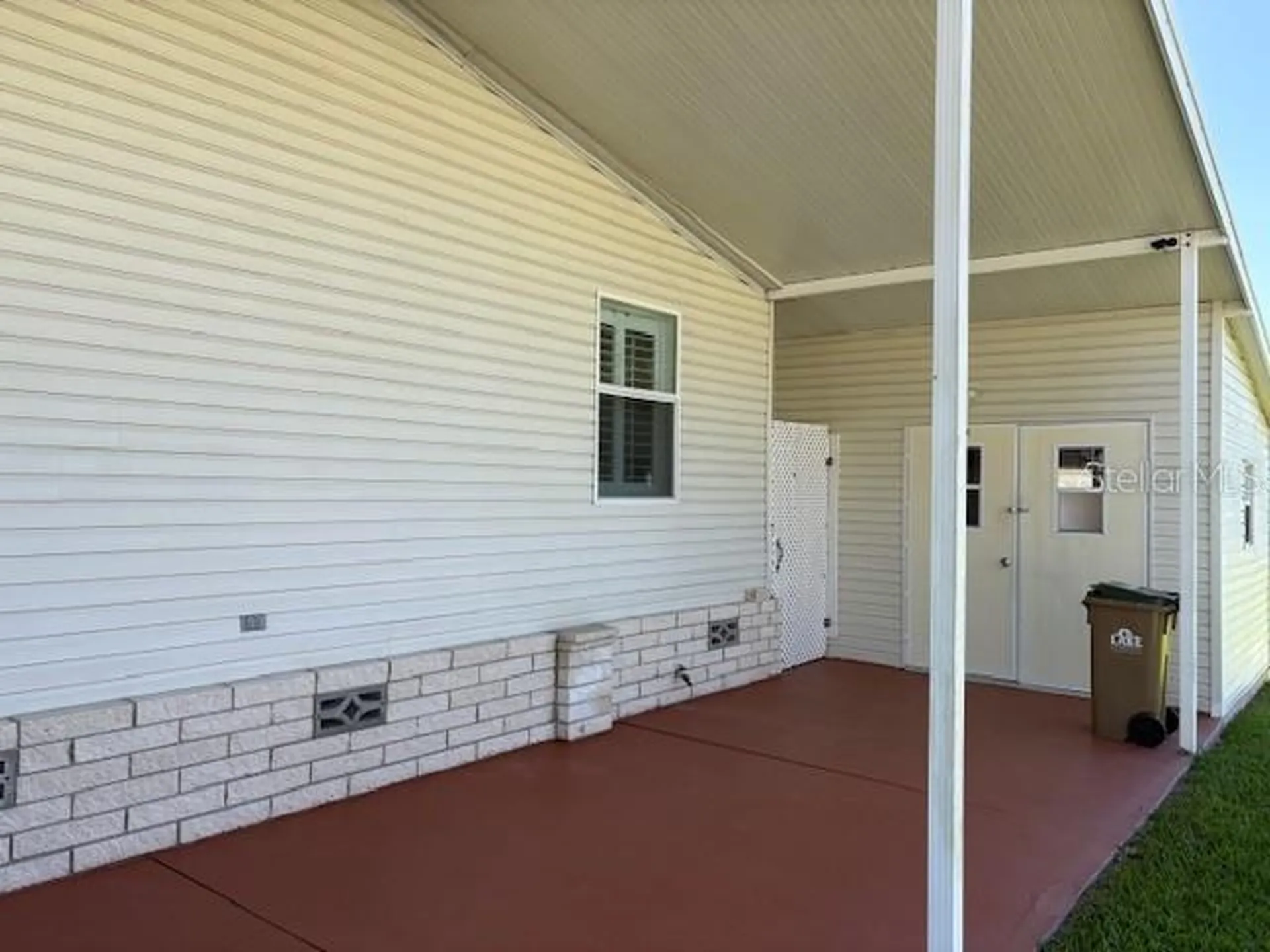 1894 Elizabeth Lane Mount Dora FL 32757
