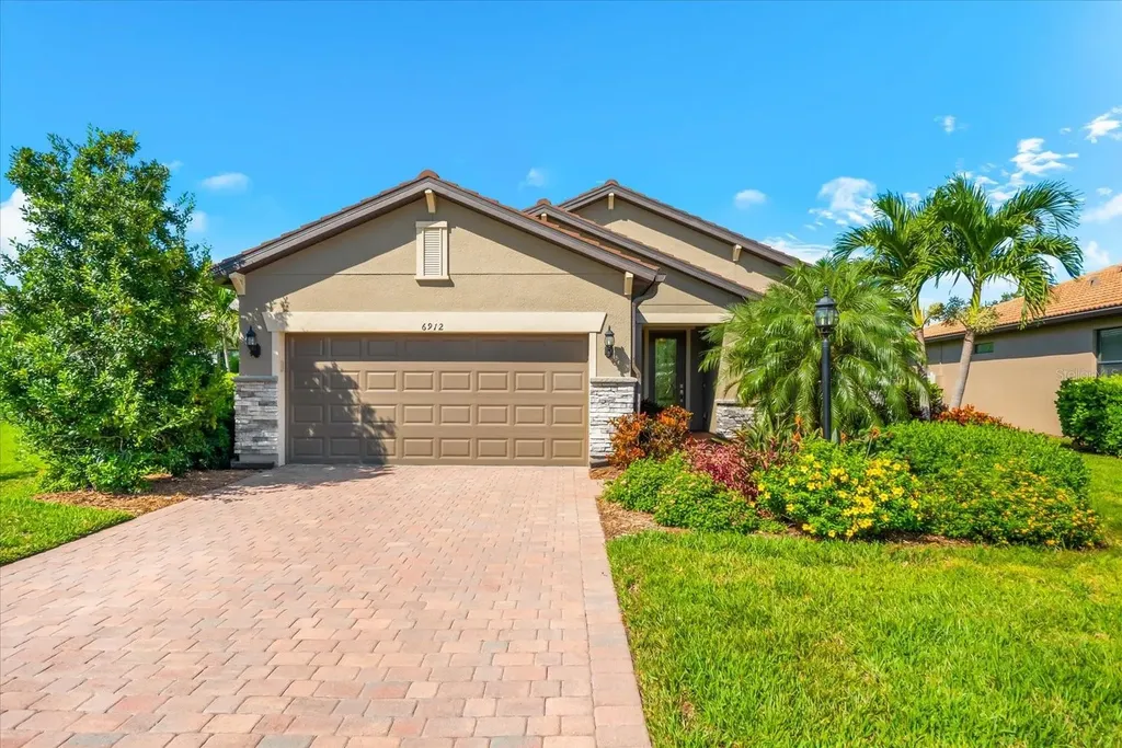 6912 Gosport Cove Bradenton FL 34202