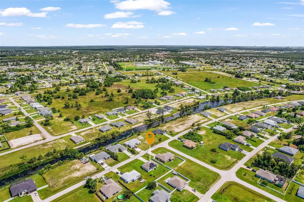 3904 NE 16th Place Cape Coral FL 33909