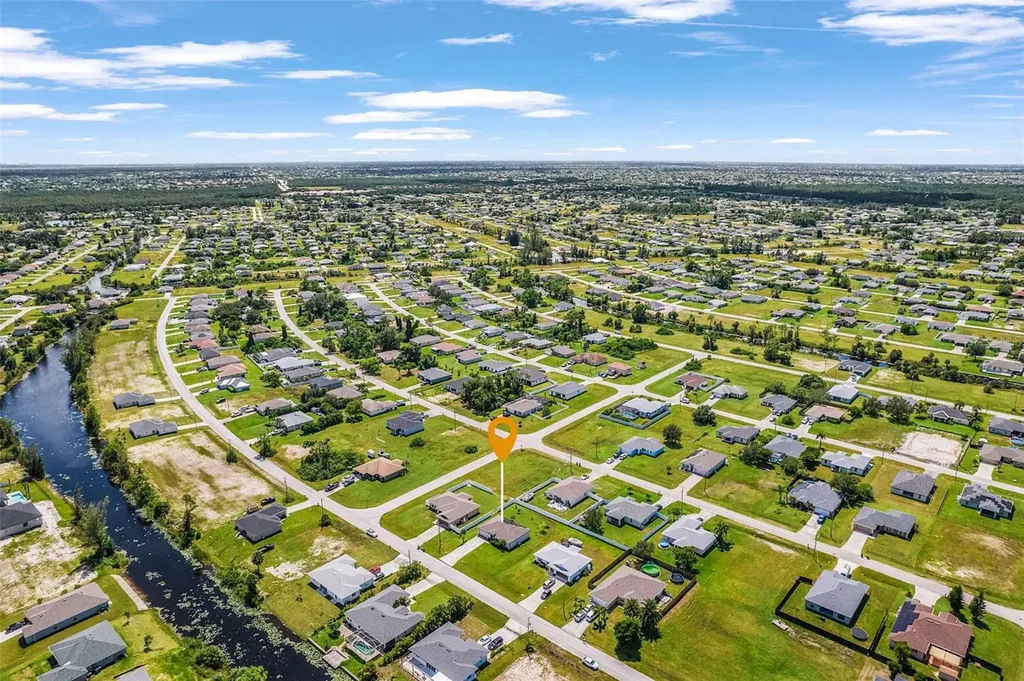 3904 NE 16th Place Cape Coral FL 33909