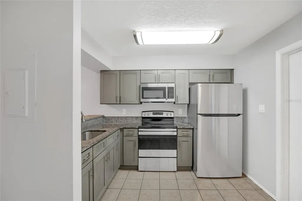 2801 Willow Run Orlando FL 32808