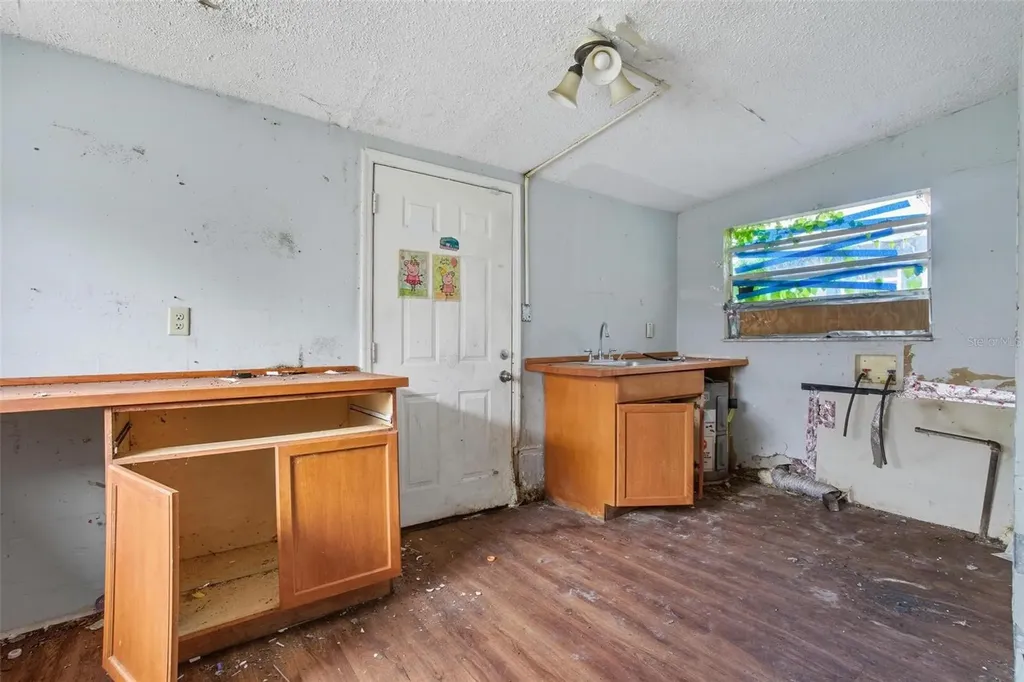 1745 44th Street S St Petersburg FL 33711