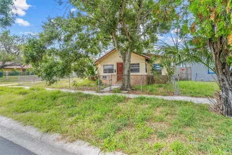 1745 44th Street S St Petersburg FL 33711