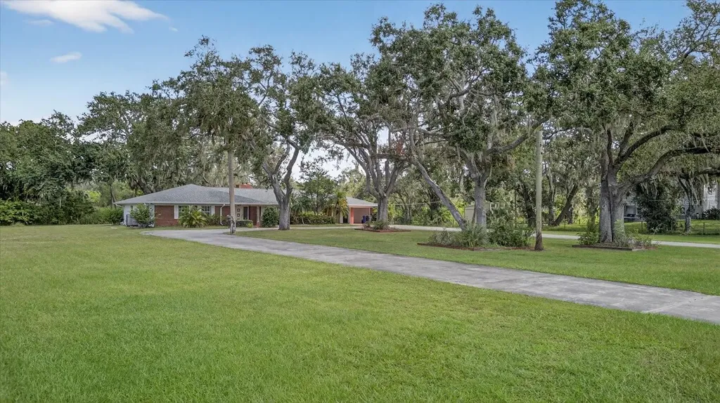 506 3rd Avenue SE Ruskin FL 33570
