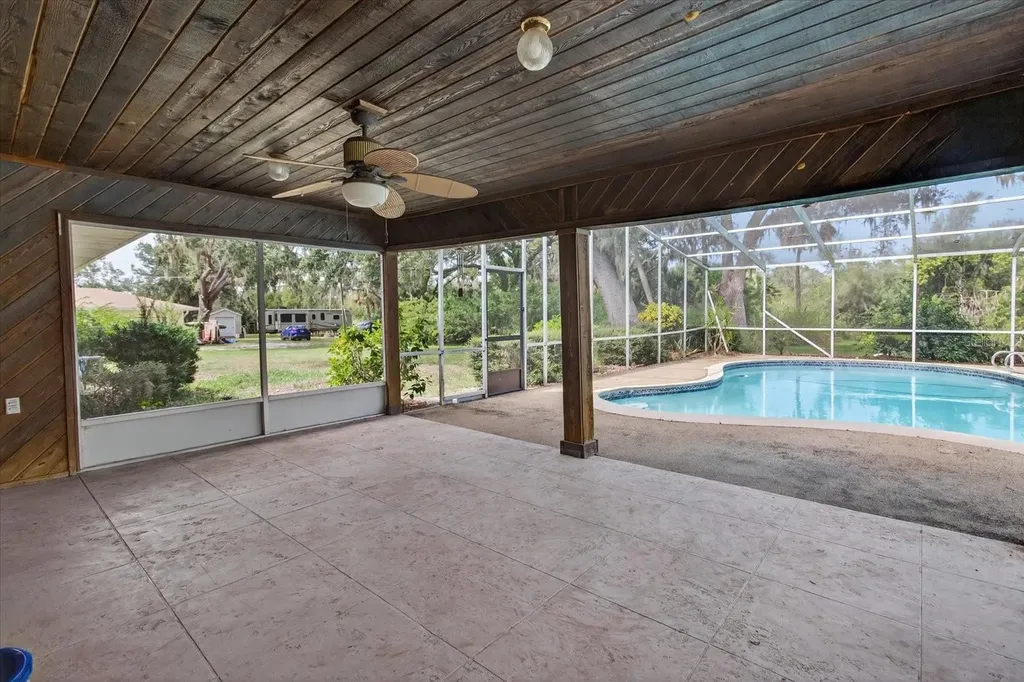 506 3rd Avenue SE Ruskin FL 33570