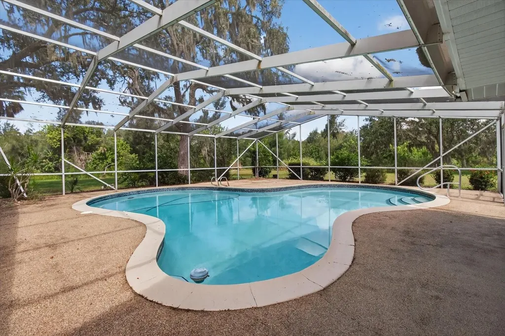 506 3rd Avenue SE Ruskin FL 33570