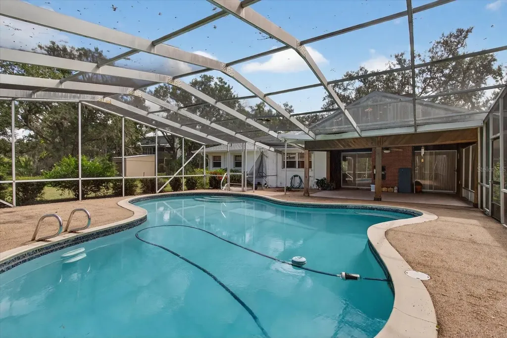 506 3rd Avenue SE Ruskin FL 33570