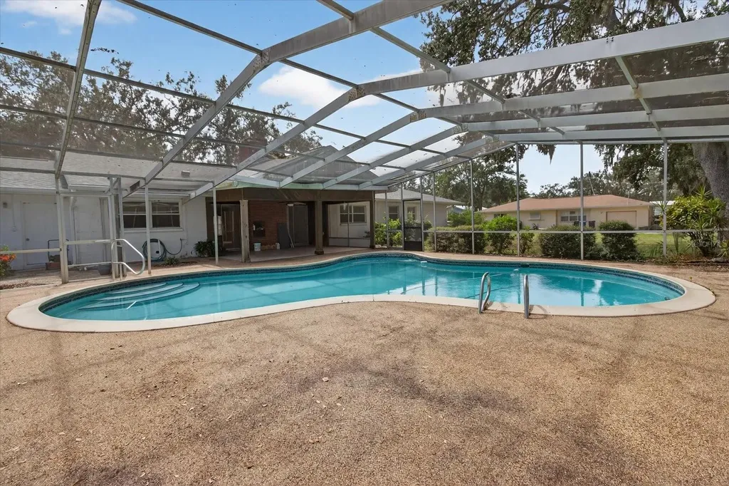 506 3rd Avenue SE Ruskin FL 33570