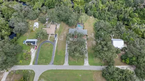506 3rd Avenue SE Ruskin FL 33570