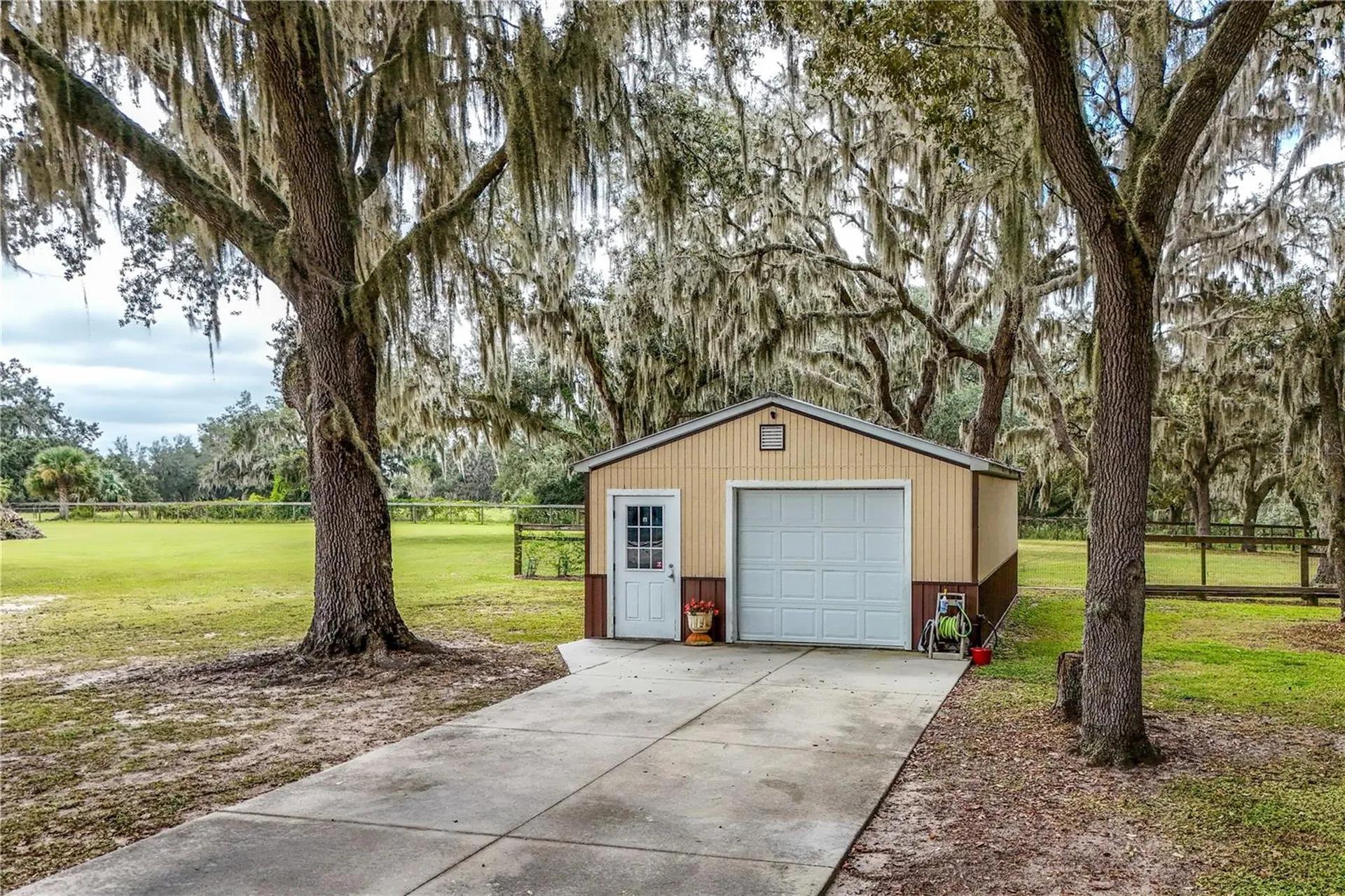 41812 Catbrier Lane Umatilla FL 32784