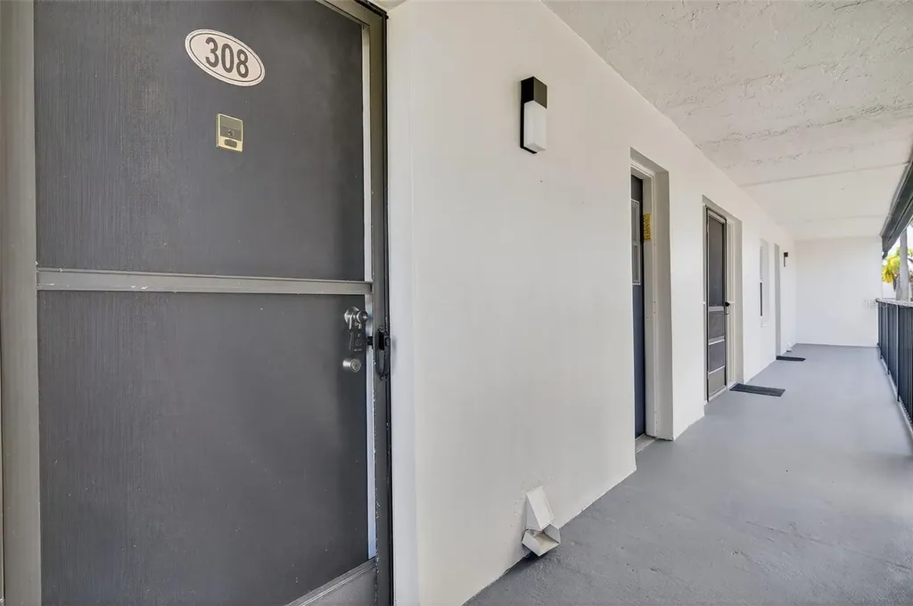 1127 King Arthur Court Dunedin FL 34698