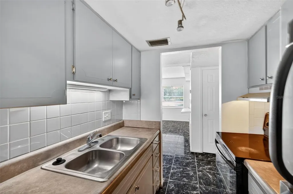 1127 King Arthur Court Dunedin FL 34698