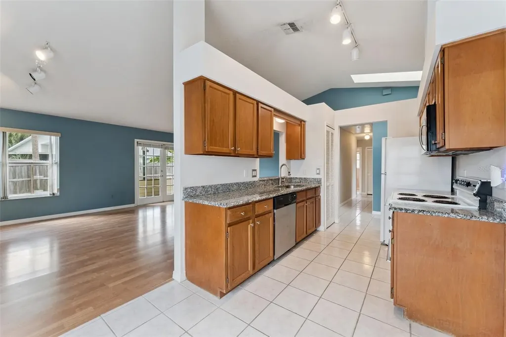 212 S Bristol Circle Sanford FL 32773