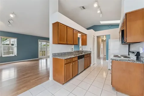 212 S Bristol Circle Sanford FL 32773