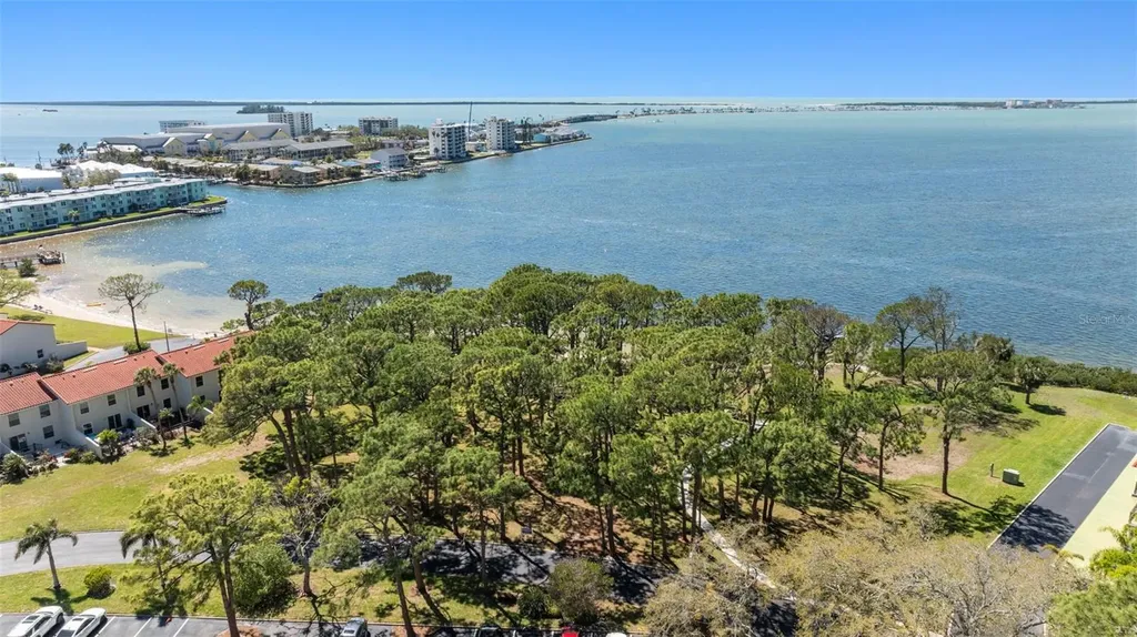 2700 Bayshore Boulevard Dunedin FL 34698