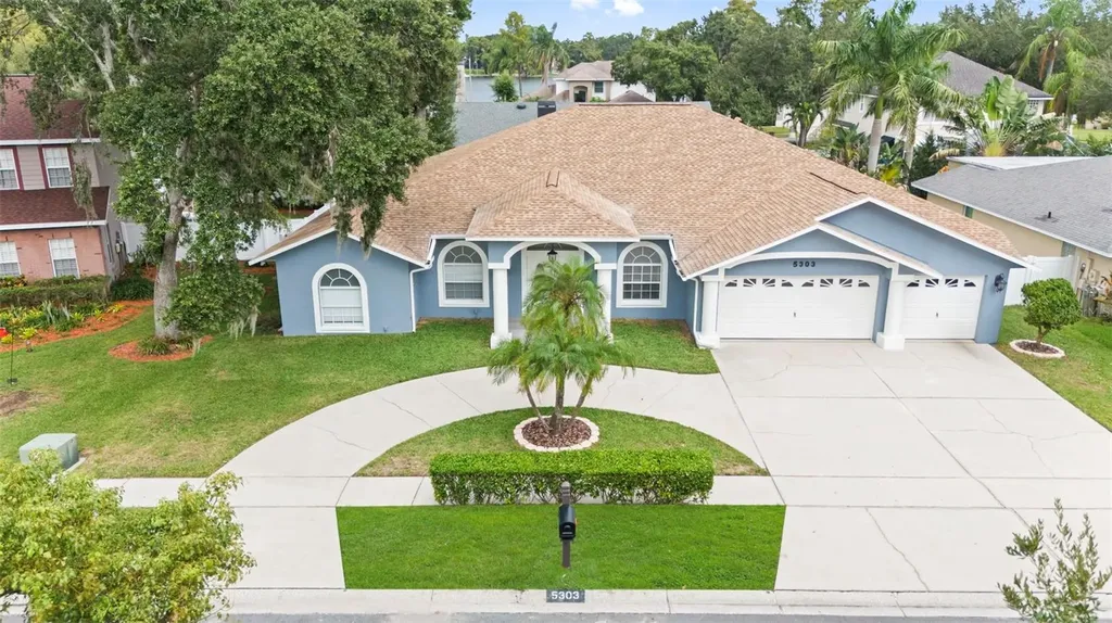 5303 Redfield Lane Tampa FL 33624