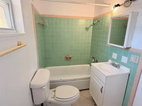 4618 20th Avenue S St Petersburg FL 33711