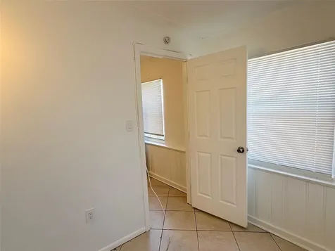 4618 20th Avenue S St Petersburg FL 33711