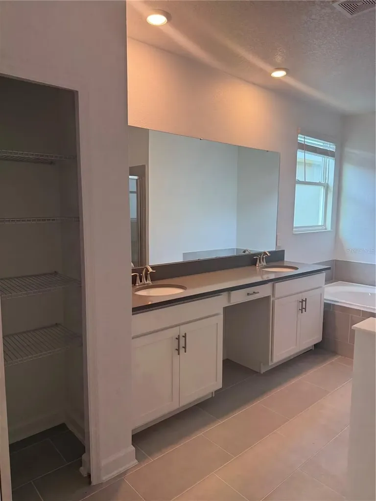 1123 Kingsbarn Street Davenport FL 33896
