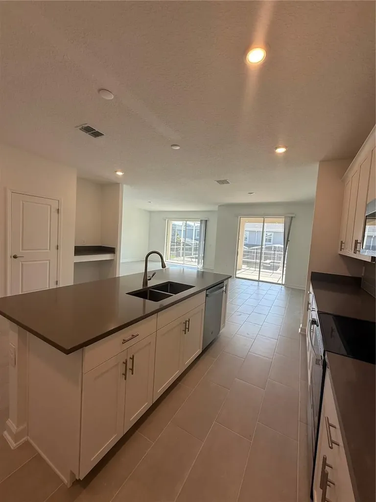 1123 Kingsbarn Street Davenport FL 33896