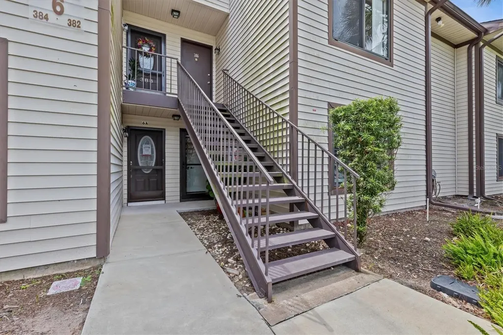 388 Moorings Cove Drive Tarpon Springs FL 34689