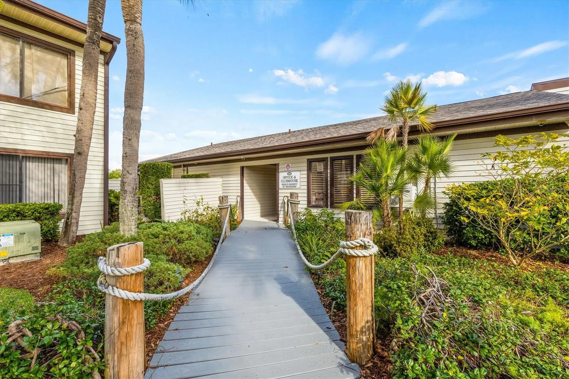 388 Moorings Cove Drive Tarpon Springs FL 34689