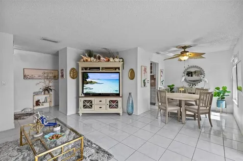 388 Moorings Cove Drive Tarpon Springs FL 34689