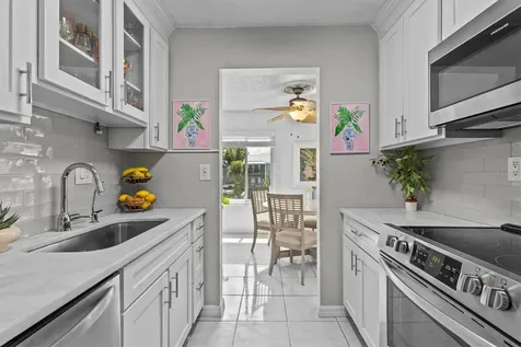 388 Moorings Cove Drive Tarpon Springs FL 34689