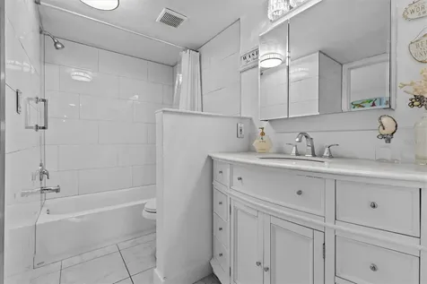 388 Moorings Cove Drive Tarpon Springs FL 34689