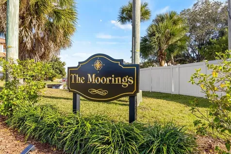 388 Moorings Cove Drive Tarpon Springs FL 34689