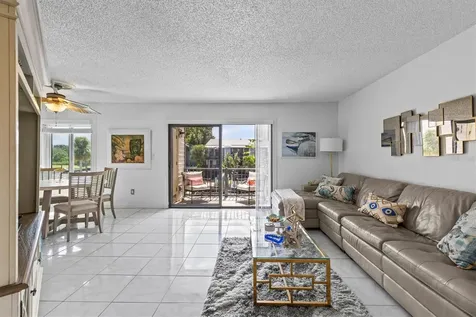 388 Moorings Cove Drive Tarpon Springs FL 34689