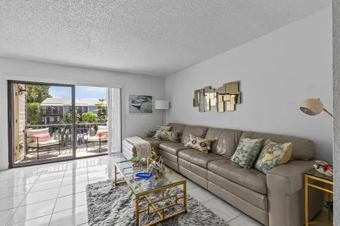 388 Moorings Cove Drive Tarpon Springs FL 34689