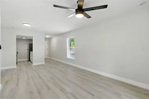 408 And 410 S Tampania Tampa FL 33609