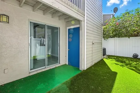 408 And 410 S Tampania Tampa FL 33609